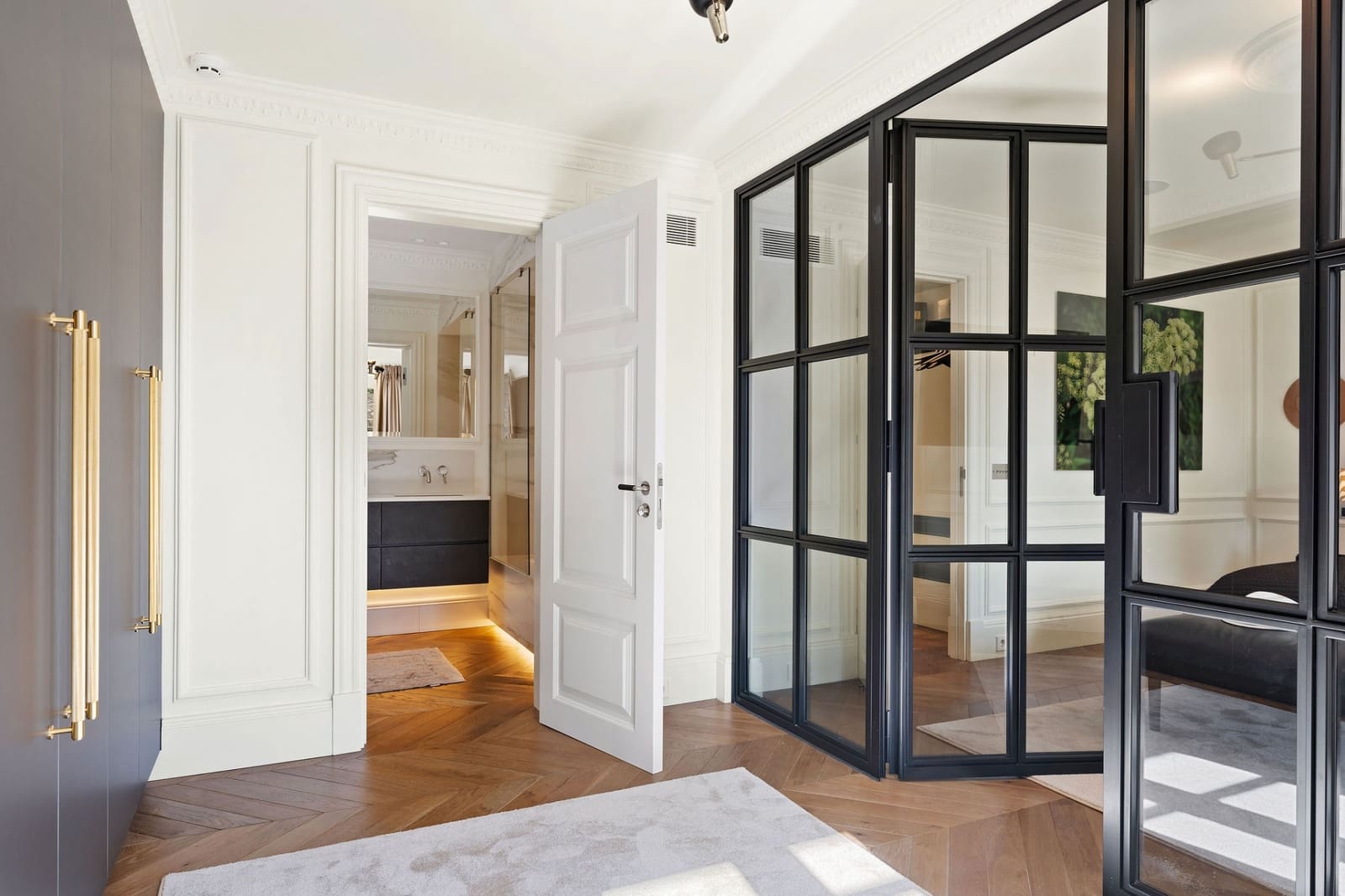 6 bedroom Villa for sale in Marbella with pool garage - € 10,995,000 (Ref: 9937310)
