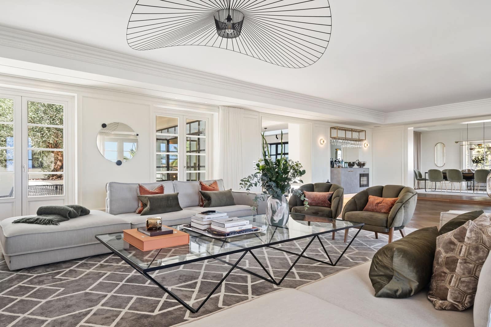 6 bedroom Villa for sale in Marbella with pool garage - € 10,995,000 (Ref: 9937310)