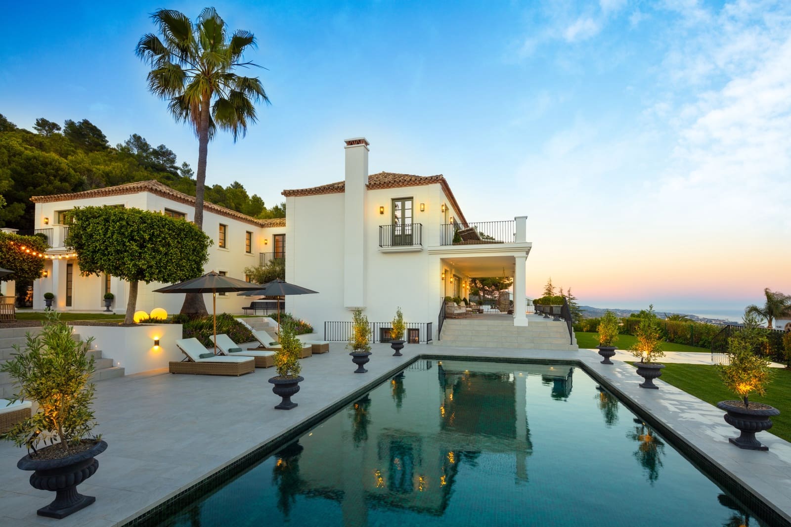 6 bedroom Villa for sale in Marbella with pool garage - € 10,995,000 (Ref: 9937310)