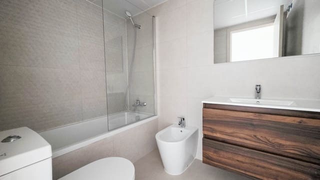 2 soverom Leilighet til salgs i Chullera, Manilva med svømmebasseng garasje - € 399 000 (Ref: 9937311)