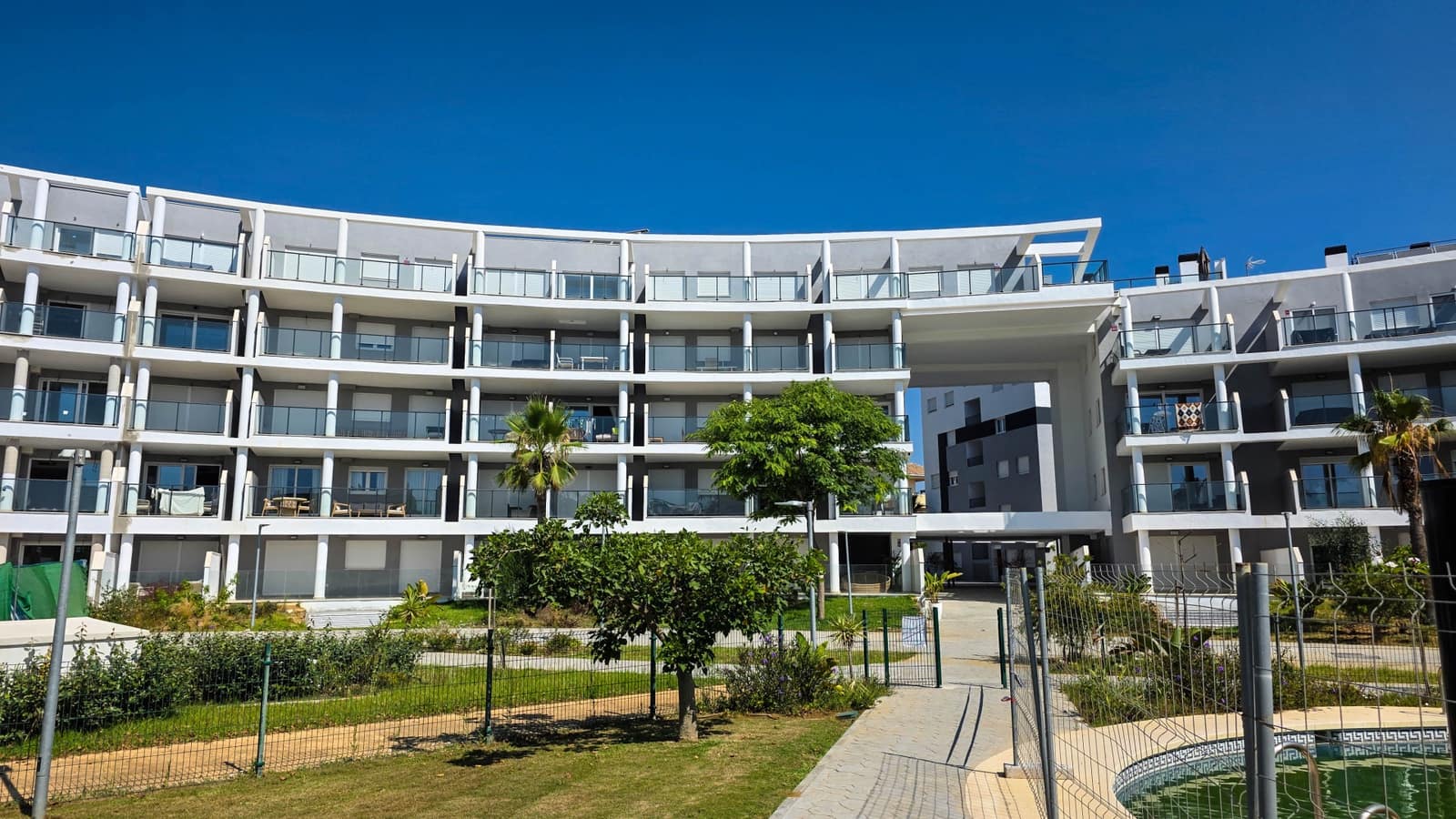 2 chambre Appartement à vendre à Manilva avec piscine garage - 399 000 € (Ref: 9937311)