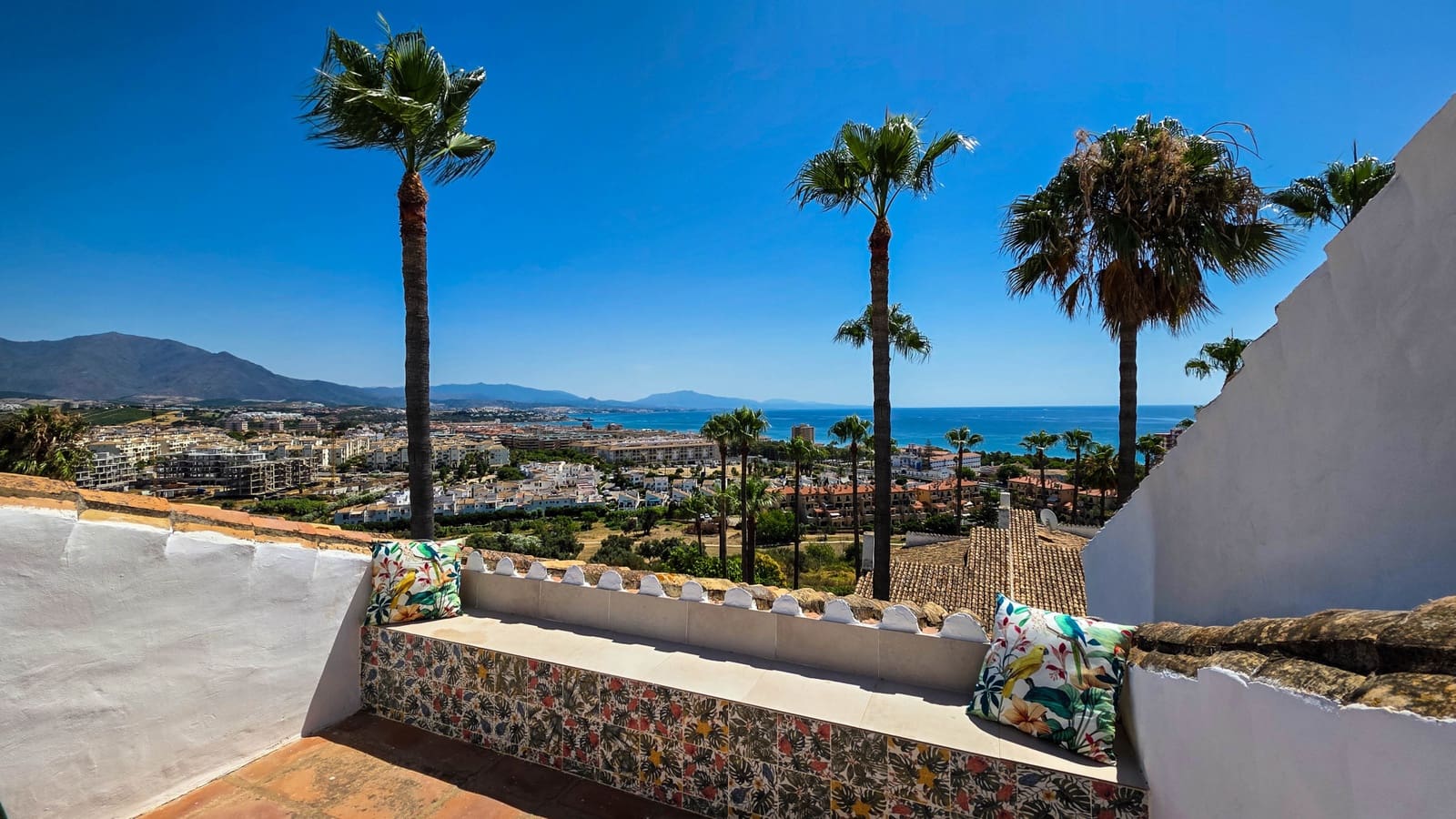 3 quarto Casa em Banda para venda em La Duquesa / Puerto de la Duquesa com piscina garagem - 515 000 € (Ref: 9944924)