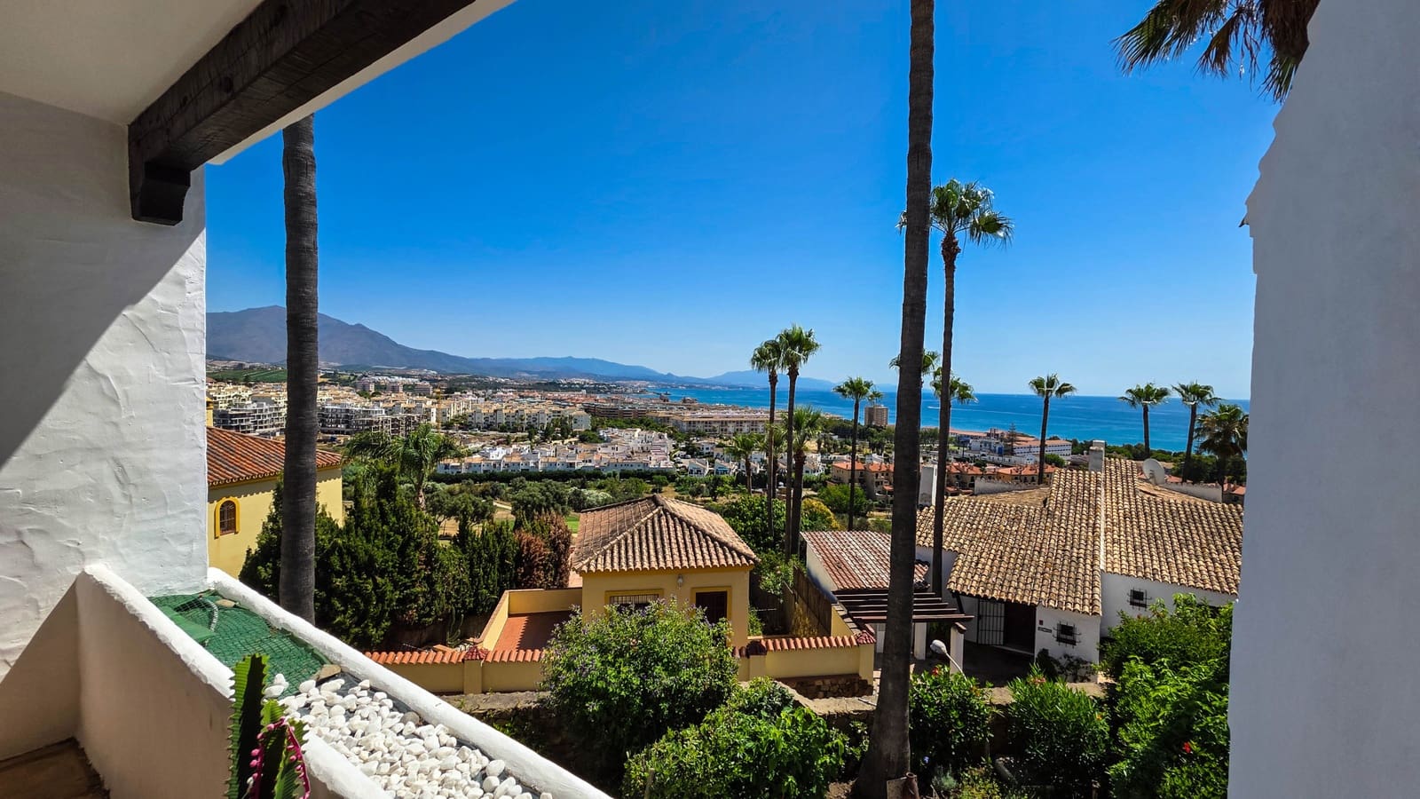 3 quarto Casa em Banda para venda em La Duquesa / Puerto de la Duquesa com piscina garagem - 515 000 € (Ref: 9944924)