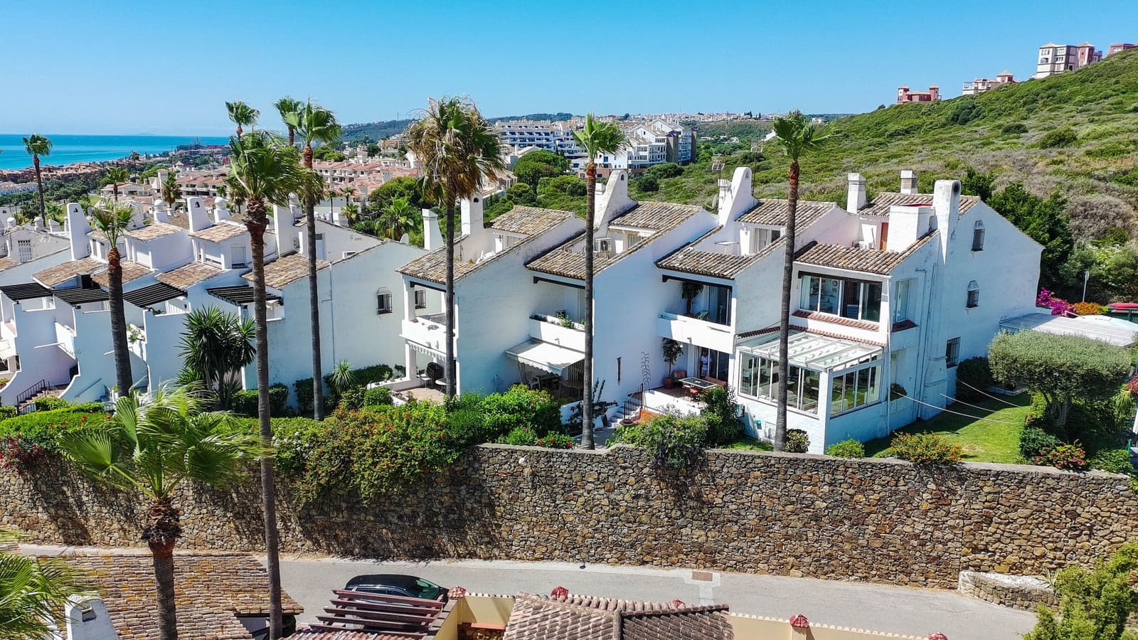 3 quarto Casa em Banda para venda em La Duquesa / Puerto de la Duquesa com piscina garagem - 515 000 € (Ref: 9944924)