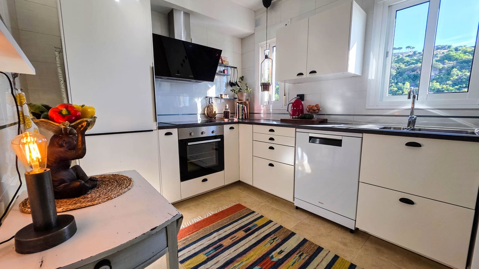 3 soveværelse Semi-Rækkehus til salg i Casares med swimmingpool - € 340.000 (Ref: 9950743)