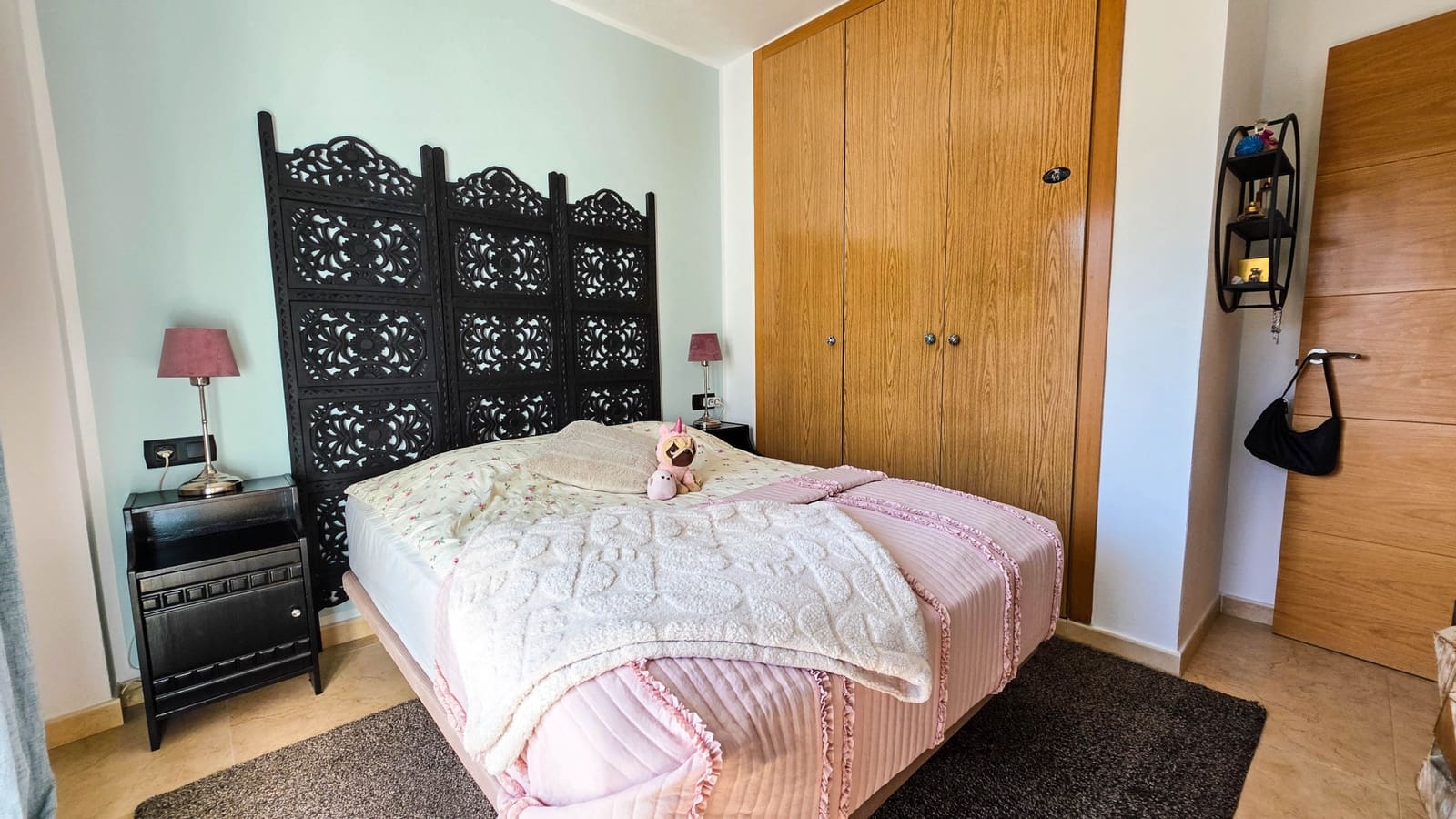 3 soveværelse Semi-Rækkehus til salg i Casares med swimmingpool - € 340.000 (Ref: 9950743)