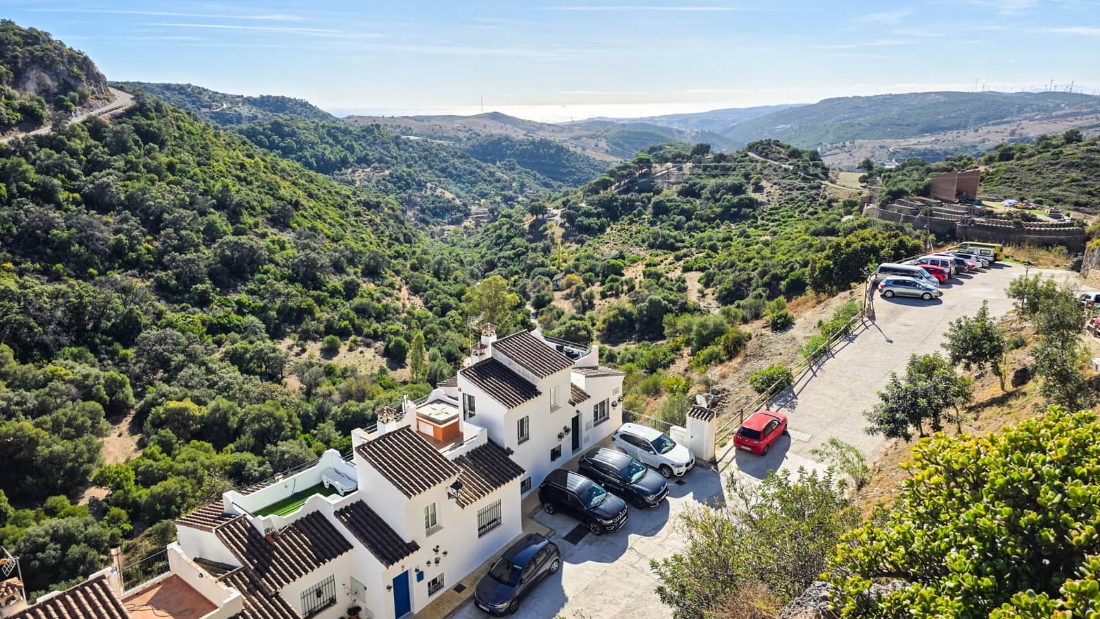 3 soveværelse Semi-Rækkehus til salg i Casares med swimmingpool - € 340.000 (Ref: 9950743)
