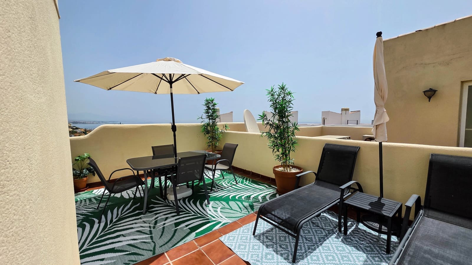 3 soveværelse Penthouse til salg i Bahia de Casares med swimmingpool garage - € 299.000 (Ref: 9974639)