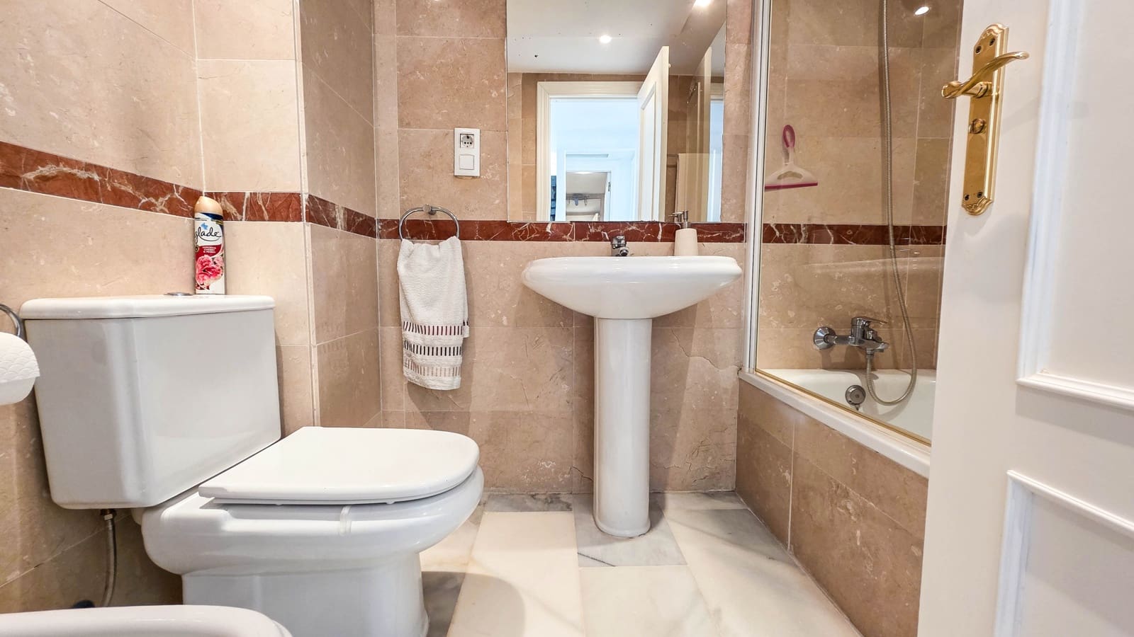 3 soveværelse Penthouse til salg i Bahia de Casares med swimmingpool garage - € 299.000 (Ref: 9974639)