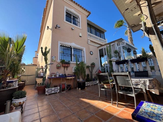 2 soverom Villa til salgs i La Zenia, Orihuela med svømmebasseng - € 284 000 (Ref: 9050446)