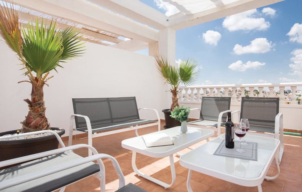 3 Zimmer Haus zu verkaufen in Villamartin mit Pool - 165.000 € (Ref: 9235142)