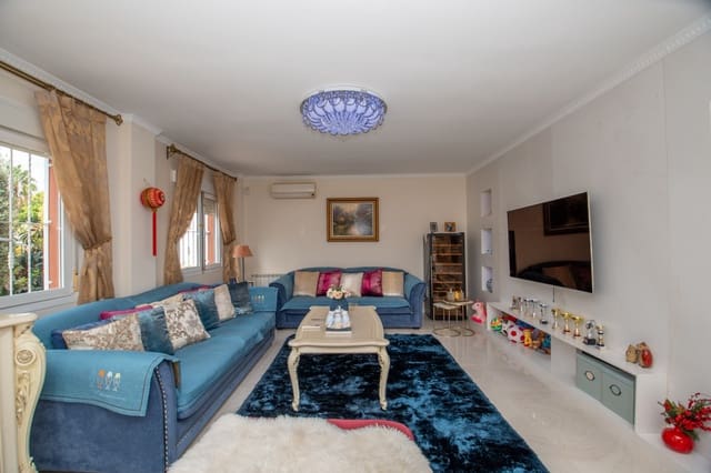 4 slaapkamer Villa te koop in Orihuela Costa, Orihuela met zwembad garage - € 799.900 (Ref: 9263739)