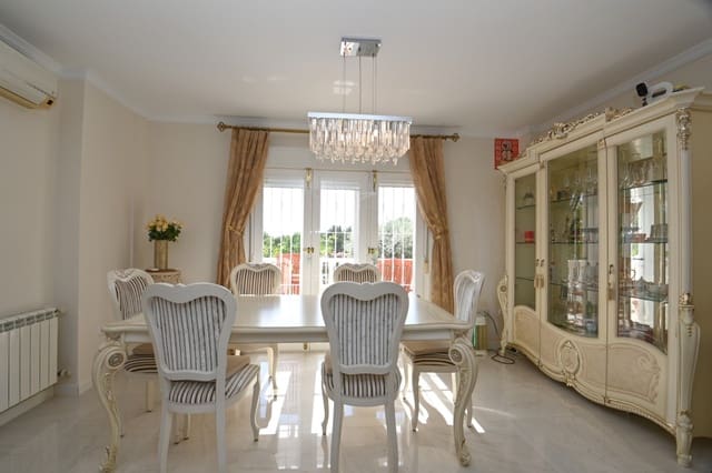 4 slaapkamer Villa te koop in Orihuela Costa, Orihuela met zwembad garage - € 799.900 (Ref: 9263739)