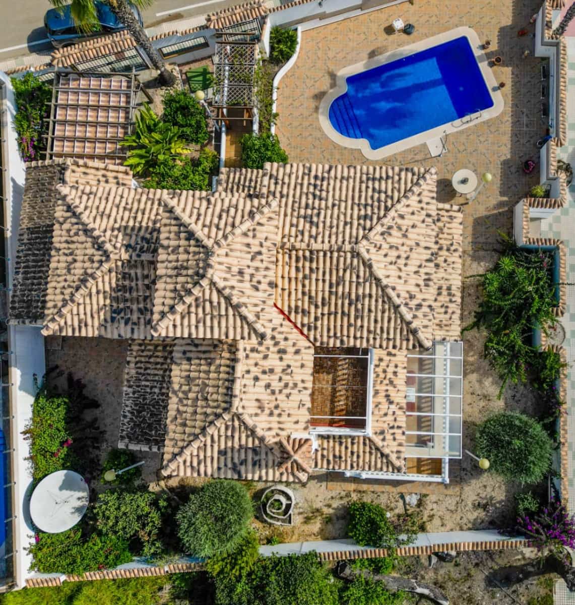 4 slaapkamer Villa te koop in Orihuela Costa met zwembad garage - € 799.900 (Ref: 9263739)