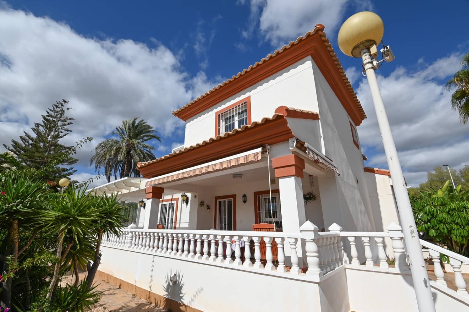4 slaapkamer Villa te koop in Orihuela Costa met zwembad garage - € 799.900 (Ref: 9263739)