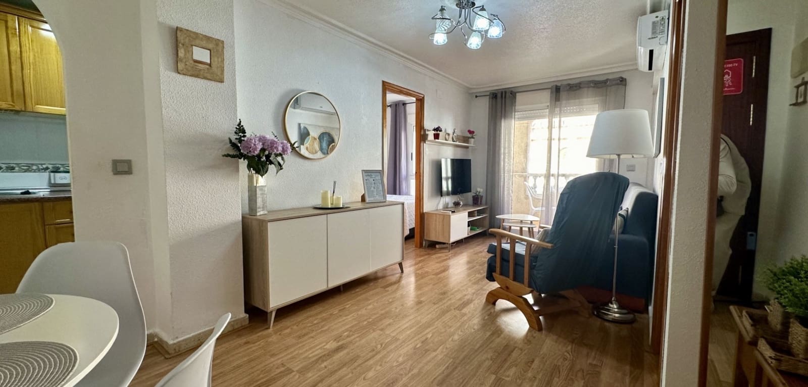 2 makuuhuone Asunto myytävänä paikassa Torrevieja - 159 000 € (Ref: 9550246)