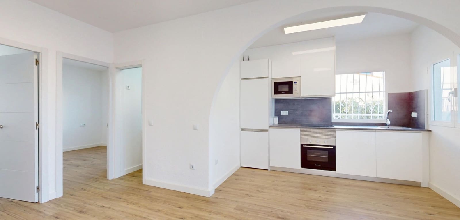 2 bedroom Bungalow for sale in Filipinas - € 199,000 (Ref: 9550258)