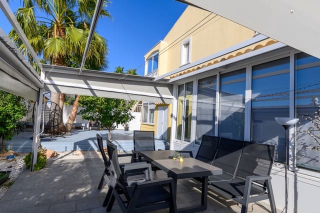 2 bedroom Apartment for sale in La Mata, Torrevieja - € 270,000 (Ref: 9559274)