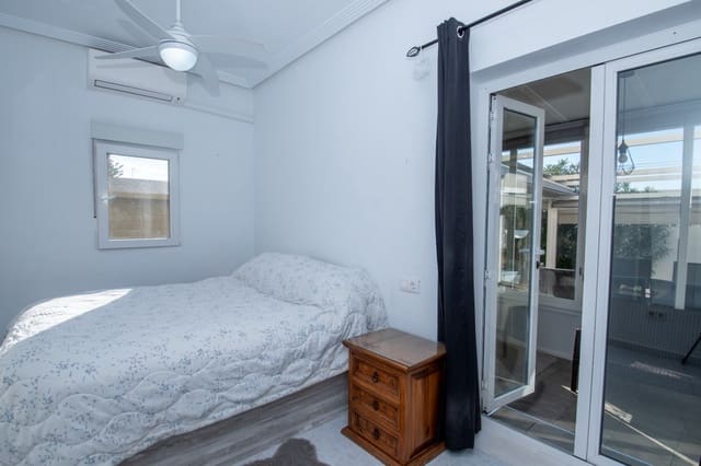 2 bedroom Apartment for sale in La Mata, Torrevieja - € 270,000 (Ref: 9559274)