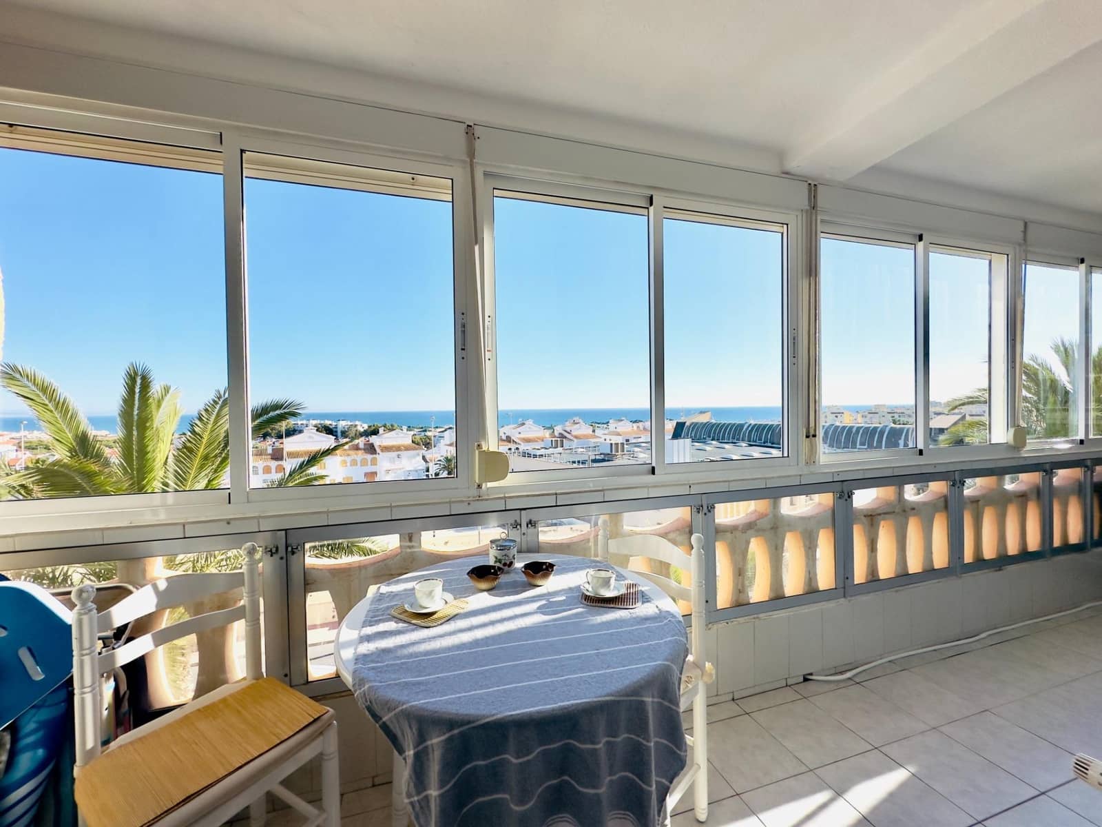 1 makuuhuone Asunto myytävänä paikassa Torrevieja mukana uima-altaan - 135 000 € (Ref: 9578970)