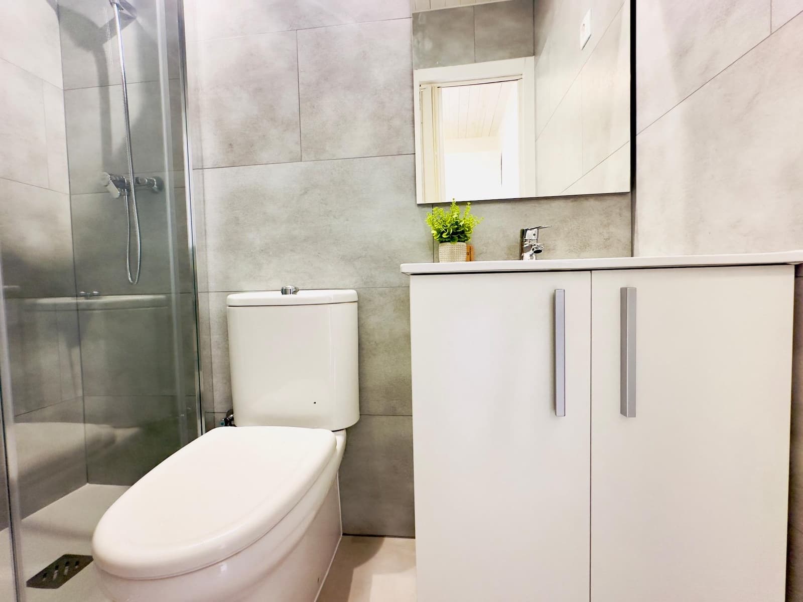 1 makuuhuone Asunto myytävänä paikassa Torrevieja mukana uima-altaan - 127 000 € (Ref: 9578971)