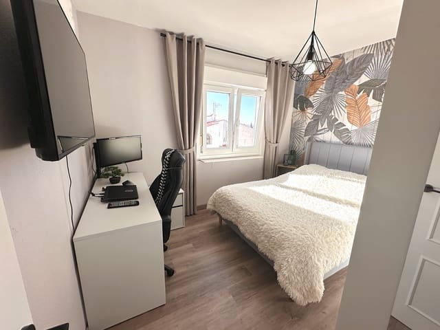 2 chambre Appartement à vendre à San Luis, Torrevieja avec piscine - 160 000 € (Ref: 9598117)