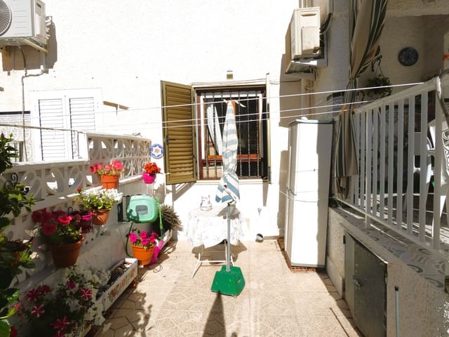 2 bedroom Bungalow for sale in Torrevieja with pool - € 139,000 (Ref: 9617077)