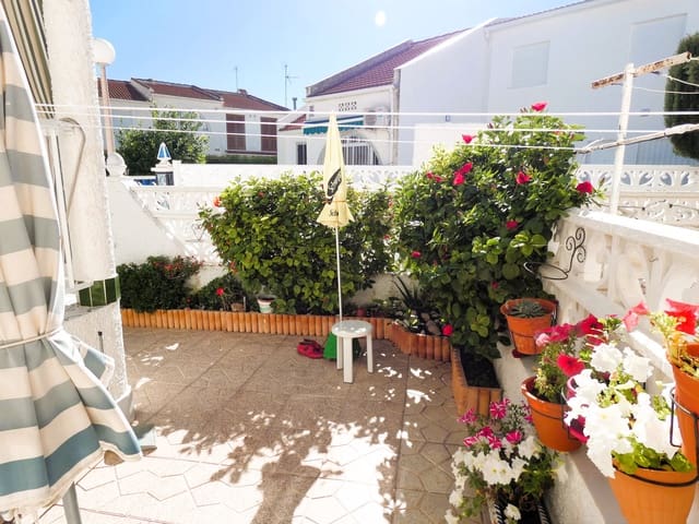 2 bedroom Bungalow for sale in Torrevieja with pool - € 139,000 (Ref: 9617077)