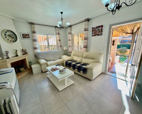 Chalet de 3 habitaciones en Ciudad Quesada, Rojales en venta con piscina - 289.995 € (Ref: 9626568)