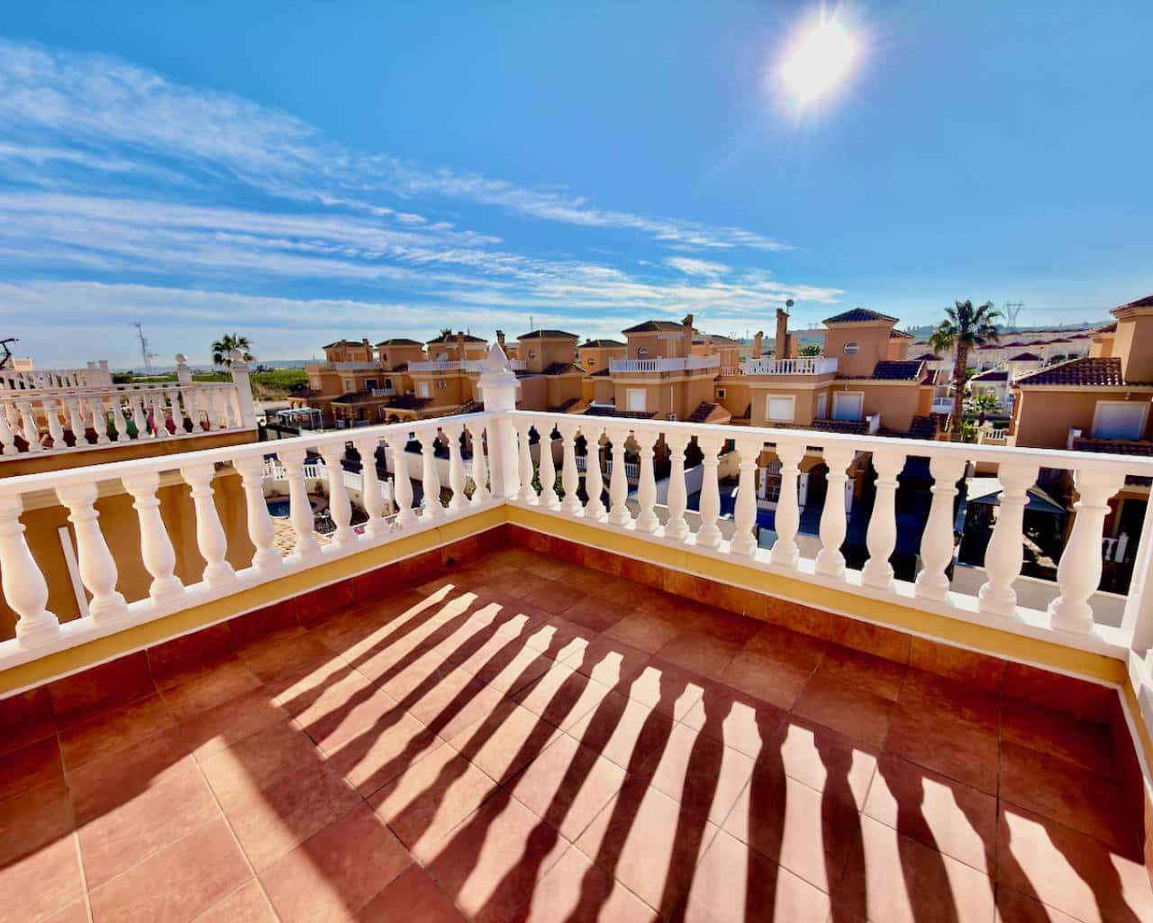 Chalet de 3 habitaciones en Ciudad Quesada en venta con piscina - 289.995 € (Ref: 9626568)