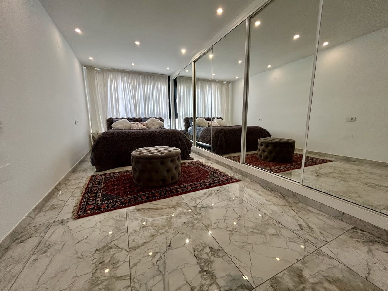 3 bedroom Villa for sale in Torrevieja - € 1,320,000 (Ref: 9645987)