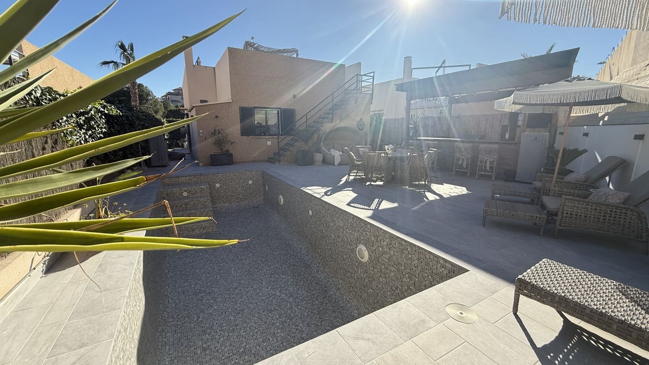 3 Zimmer Villa zu verkaufen in La Zenia - 499.999 € (Ref: 9645990)