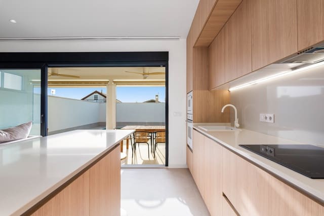 3 makuuhuone Huvila myytävänä paikassa El Chaparral, Torrevieja mukana uima-altaan - 499 000 € (Ref: 9645996)