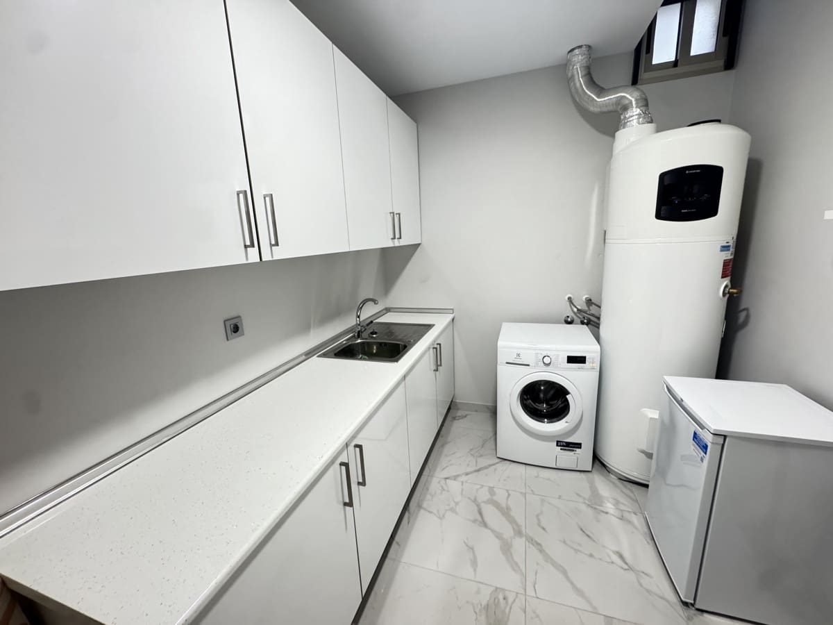 5 makuuhuone Huvila myytävänä paikassa Villamartin - 480 000 € (Ref: 9646002)