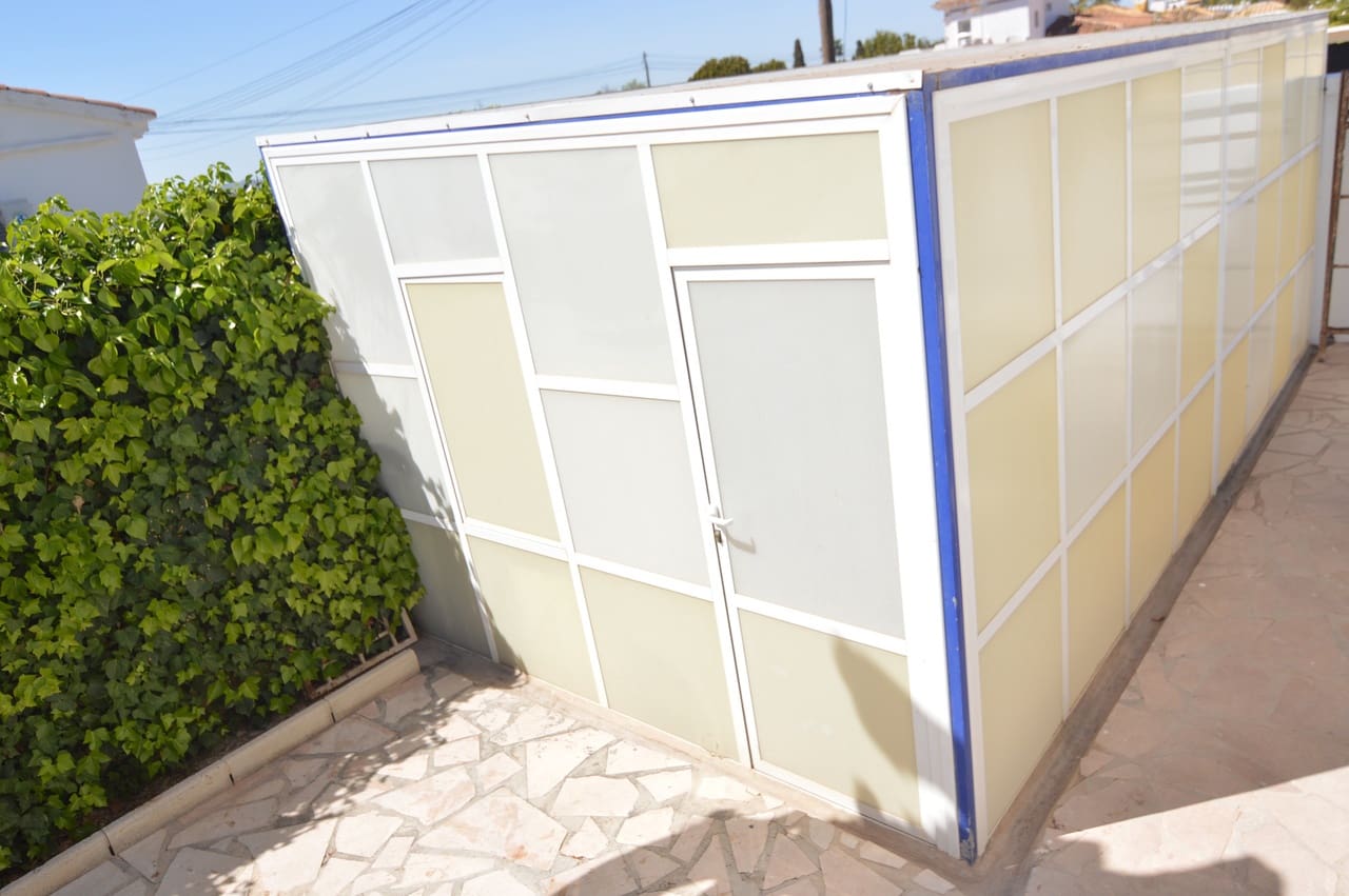 4 makuuhuone Huvila myytävänä paikassa Torrevieja - 890 000 € (Ref: 9646009)