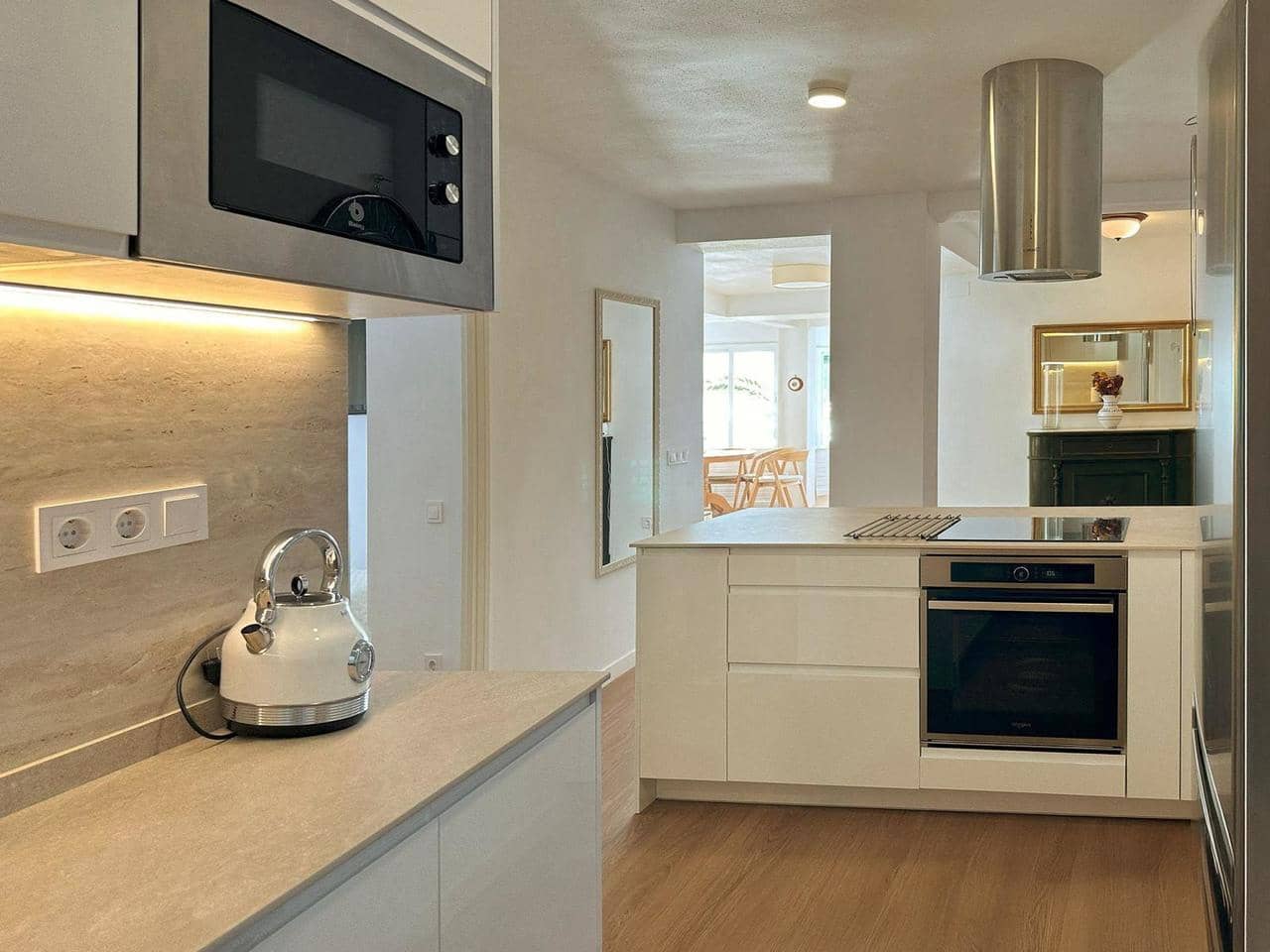 3 makuuhuone Asunto myytävänä paikassa Torrevieja - 657 500 € (Ref: 9646010)