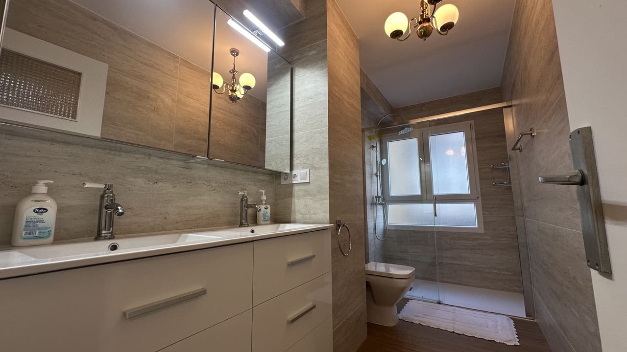 3 makuuhuone Asunto myytävänä paikassa Torrevieja - 657 500 € (Ref: 9646010)