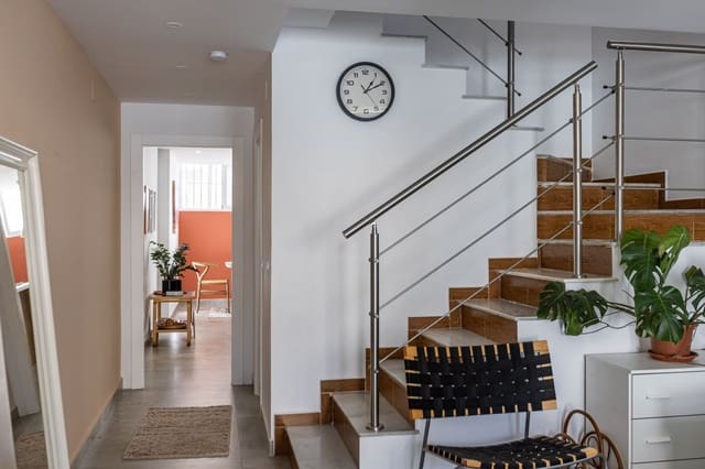 3 sypialnia Dom szeregowy na sprzedaż w Torrevieja z basenem - 205 000 € (Ref: 9646015)