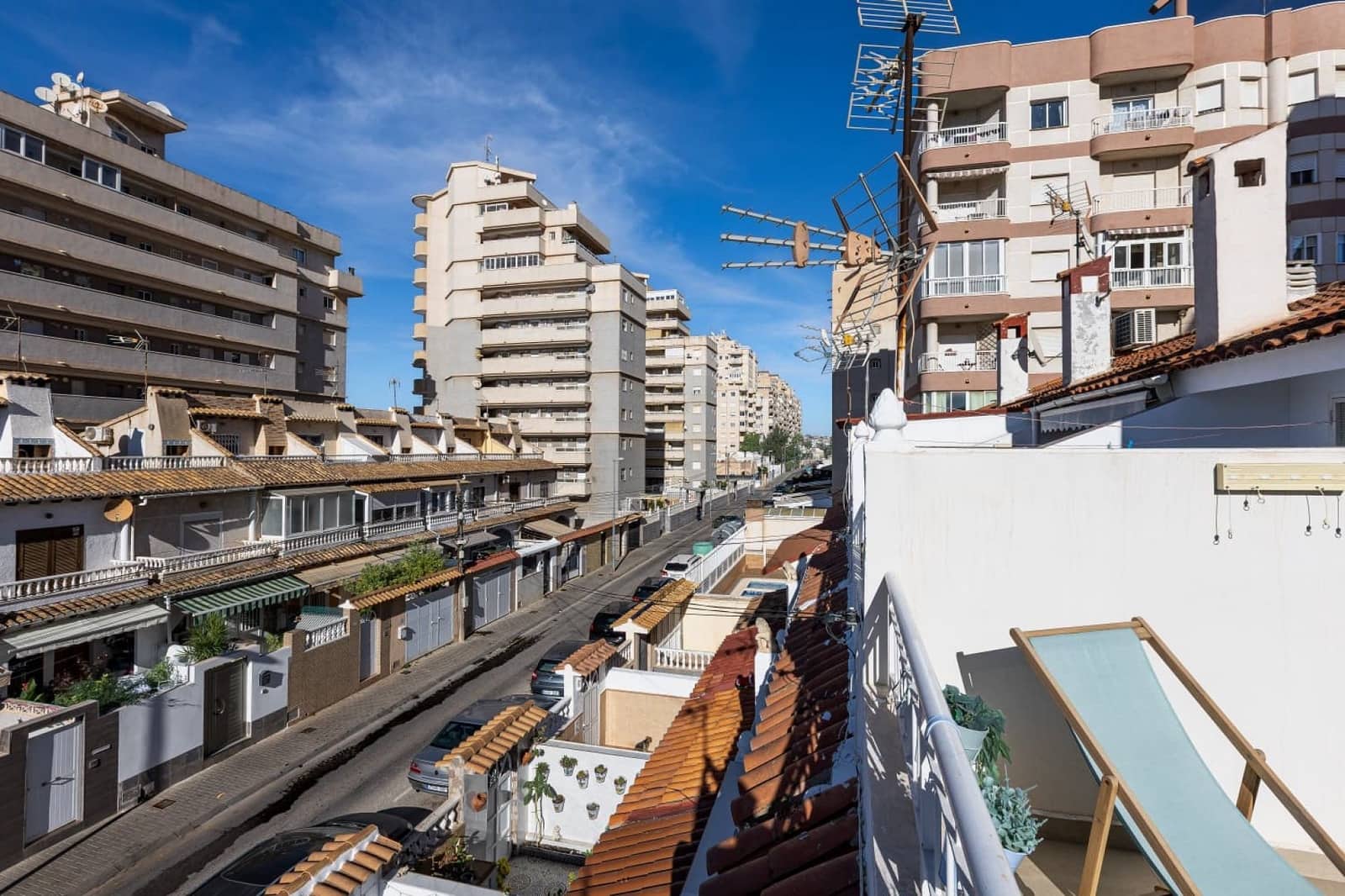 3 sypialnia Dom szeregowy na sprzedaż w Torrevieja z basenem - 205 000 € (Ref: 9646015)