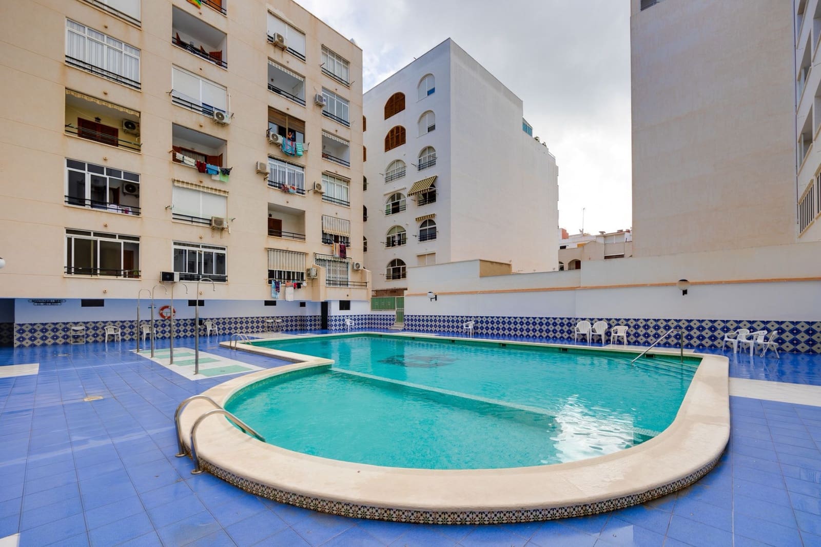 Estudio en Torrevieja en venta - 117.000 € (Ref: 9656781)