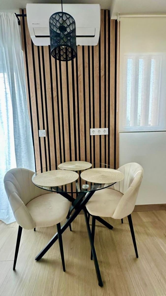 Strandlägenhet till salu i Torrevieja - 115 000 € (Ref: 9656782)