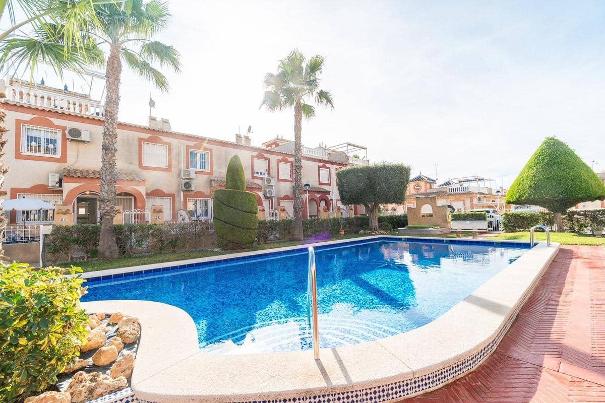 2 chambre Villa/Maison Mitoyenne à vendre à Playa Flamenca avec piscine - 195 000 € (Ref: 9656783)