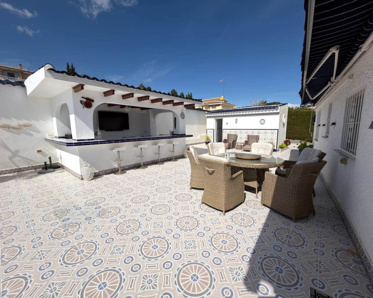 Chalet de 3 habitaciones en Ciudad Quesada en venta con piscina - 625.000 € (Ref: 9676288)