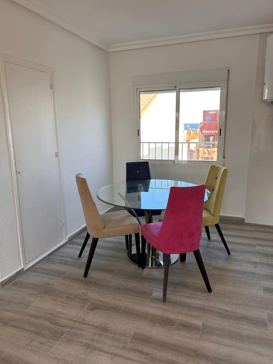 2 bedroom Flat for sale in Torre de la Horadada - € 165,000 (Ref: 9676290)