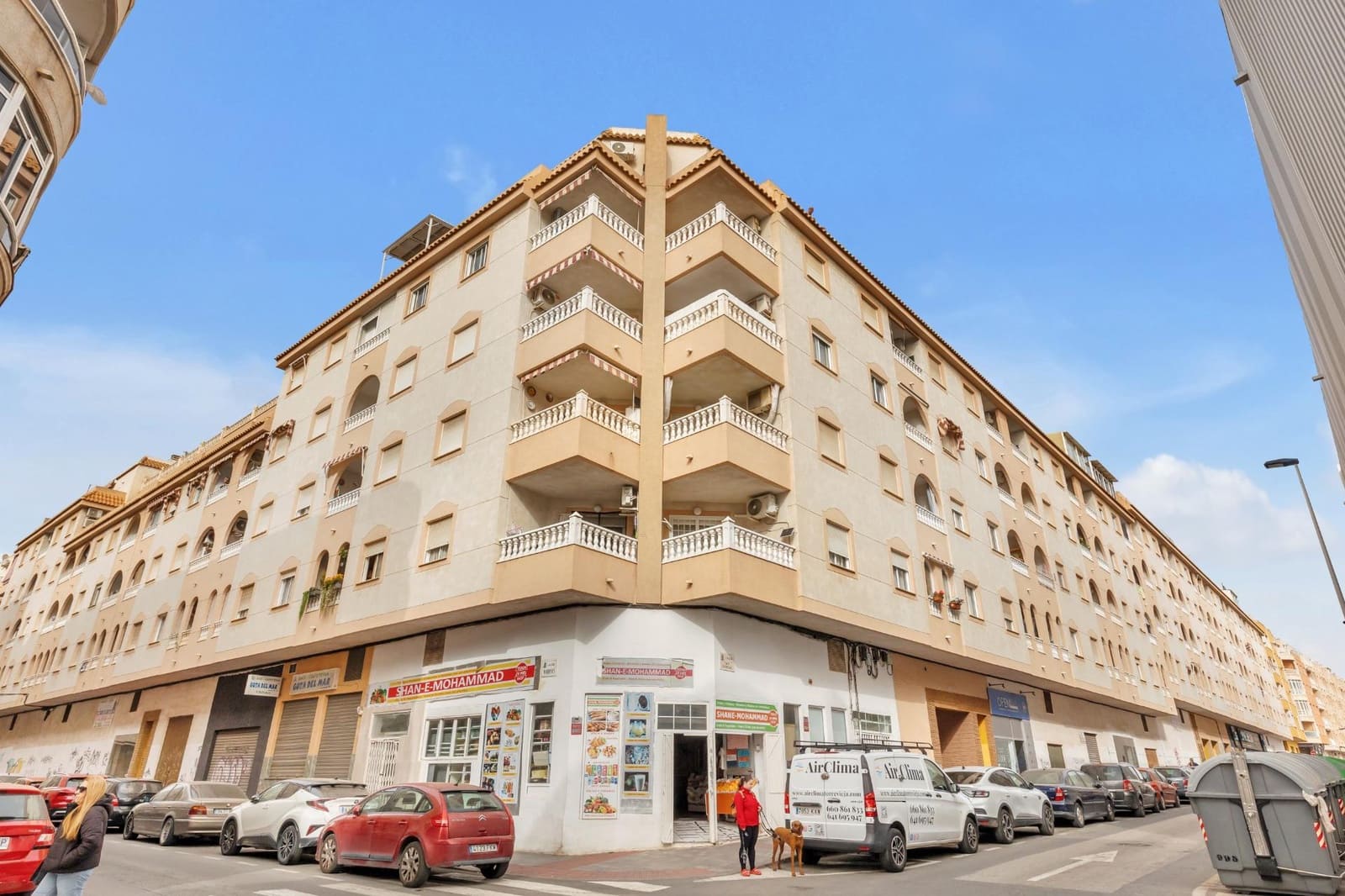 3 slaapkamer Penthouse te koop in Torrevieja met zwembad - € 189.000 (Ref: 9676294)