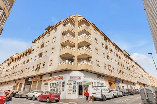 3 soveværelse Penthouse til salg i Torrevieja med swimmingpool - € 189.000 (Ref: 9676294)