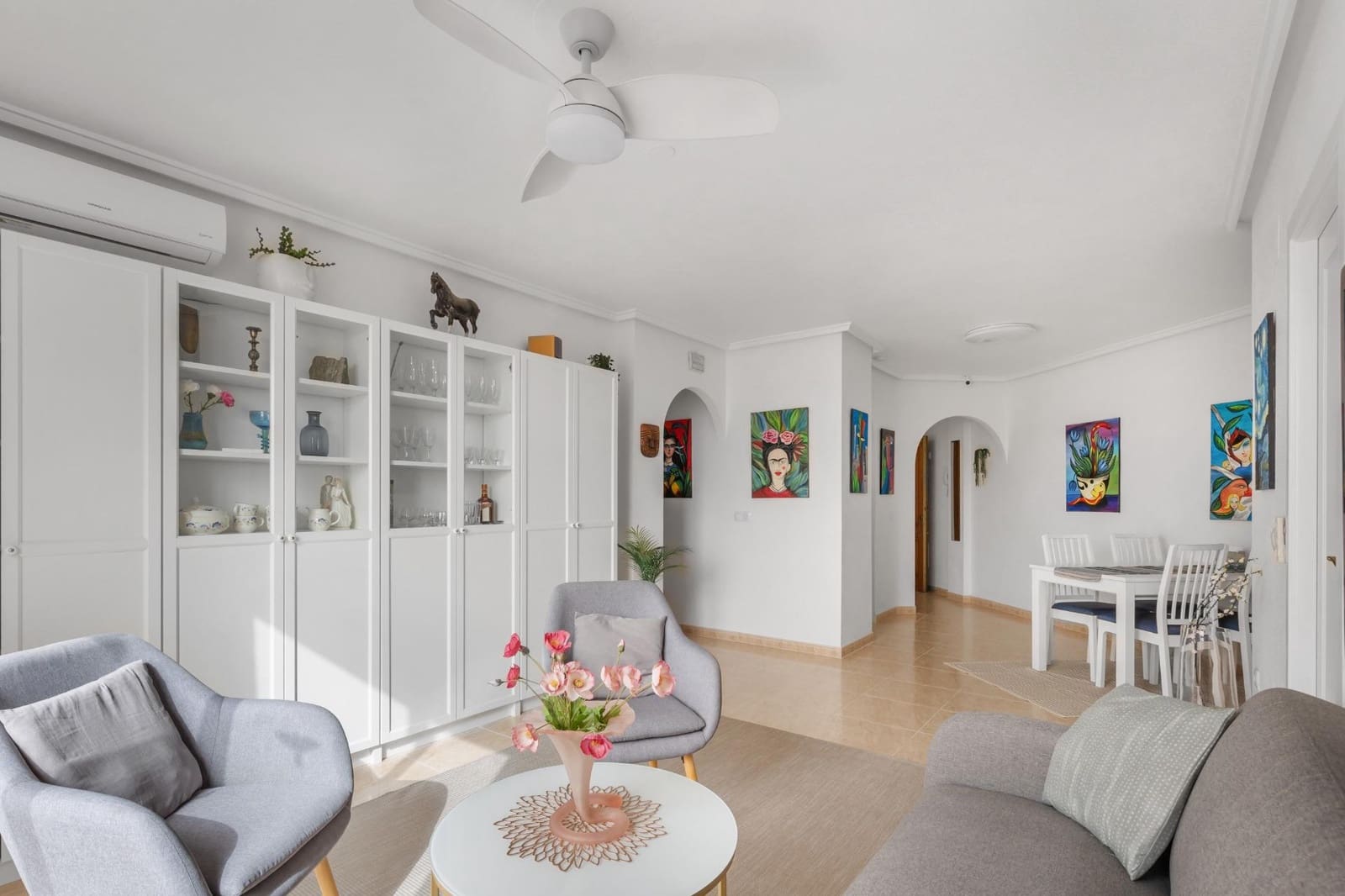 3 slaapkamer Penthouse te koop in Torrevieja met zwembad - € 189.000 (Ref: 9676294)