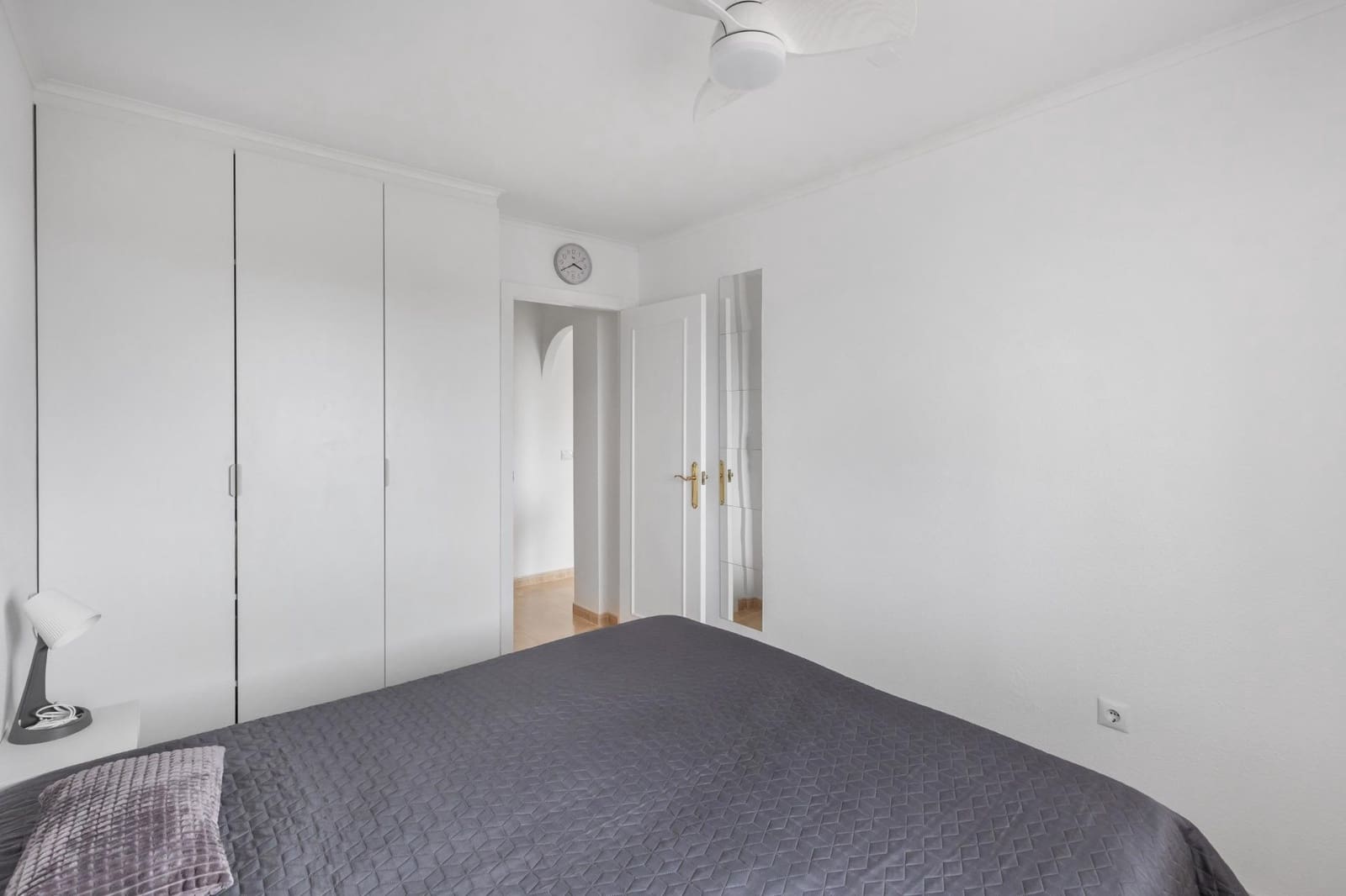 3 slaapkamer Penthouse te koop in Torrevieja met zwembad - € 189.000 (Ref: 9676294)