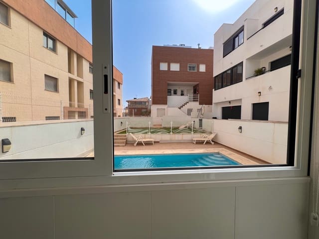 Piso de 3 habitaciones en Guardamar del Segura en venta - 289.900 € (Ref: 9676295)