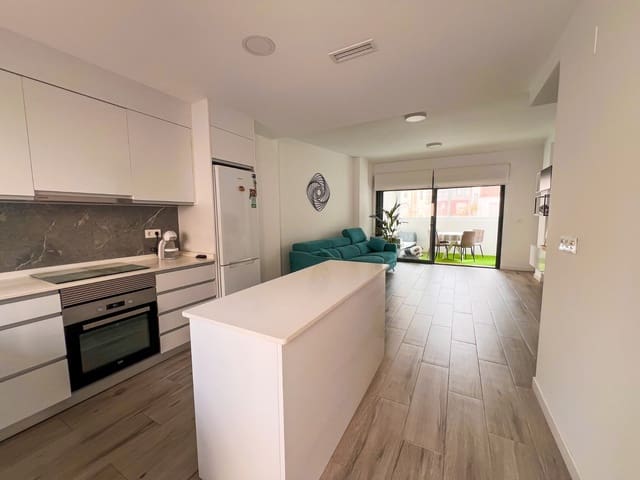 Piso de 3 habitaciones en Guardamar del Segura en venta - 289.900 € (Ref: 9676295)